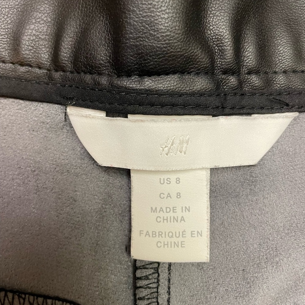 H&M Faux Leather Pleated Trousers - Picture 2 of 12